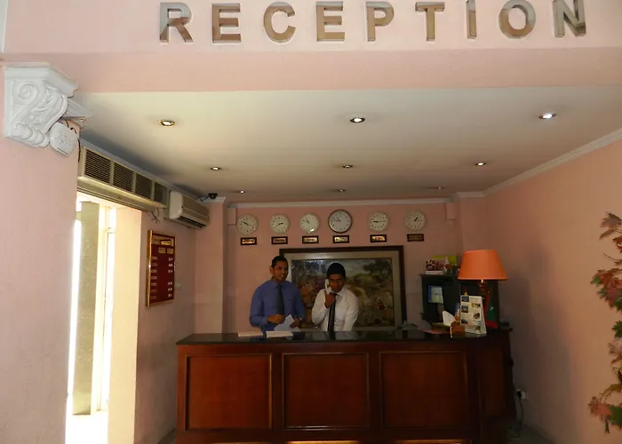 Pearl City Hotel